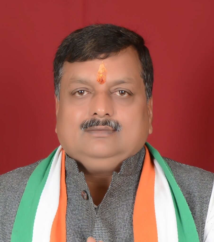 कांग्रेस की सरकार बनने पर युवाओं महिलाओं और किसानों के लिए पांच-पांच गारंटी… सभी होंगे आत्मनिर्भर – सुरेन्द्र प्रताप जायसवाल