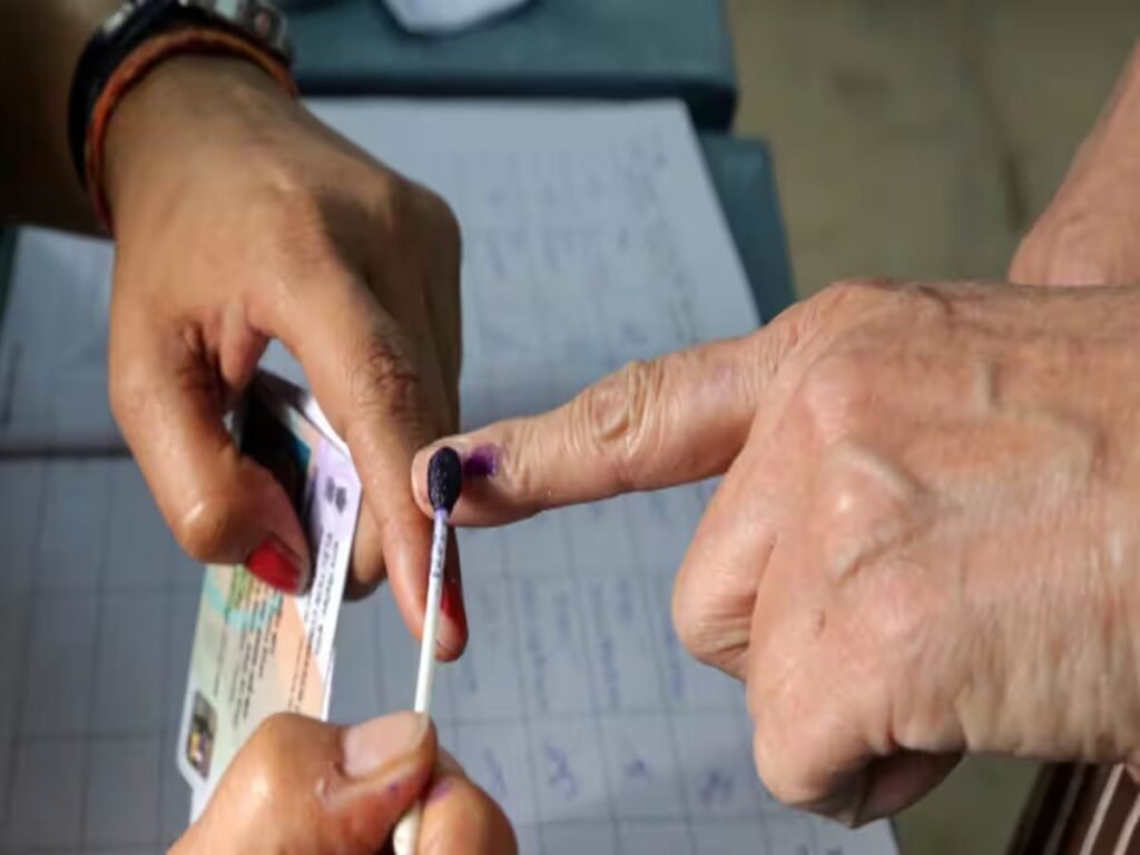 छत्तीसगढ़ : तीसरे चरण के चुनाव का लेखा-जोखा, 1 करोड़ 39 लाख मतदाता तय करेंगे 168 उम्मीदवारों का भविष्य