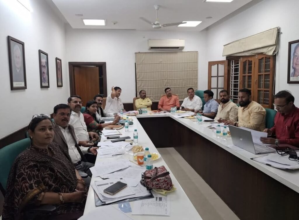 जिला पंचायतों के अब तक घोषित 160 परिणामों में भाजपा ने 98 सीटें जीतीं, 17 भाजपा समर्थित निर्दलीय भी जीते