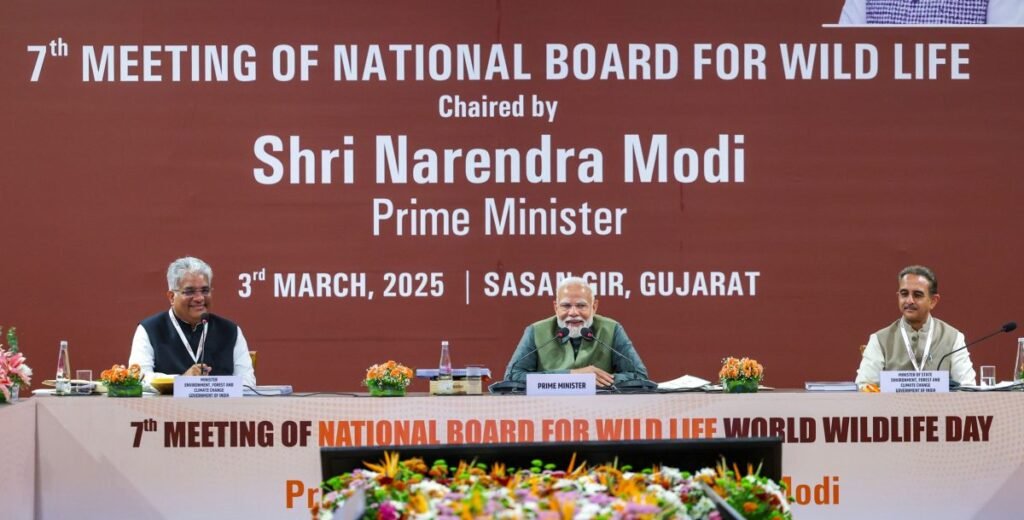 प्रधानमंत्री मोदी ने भारत की पहली डॉल्फिन गणना रिपोर्ट जारी की, वन्यजीव संरक्षण के लिए की बड़ी घोषणाएं