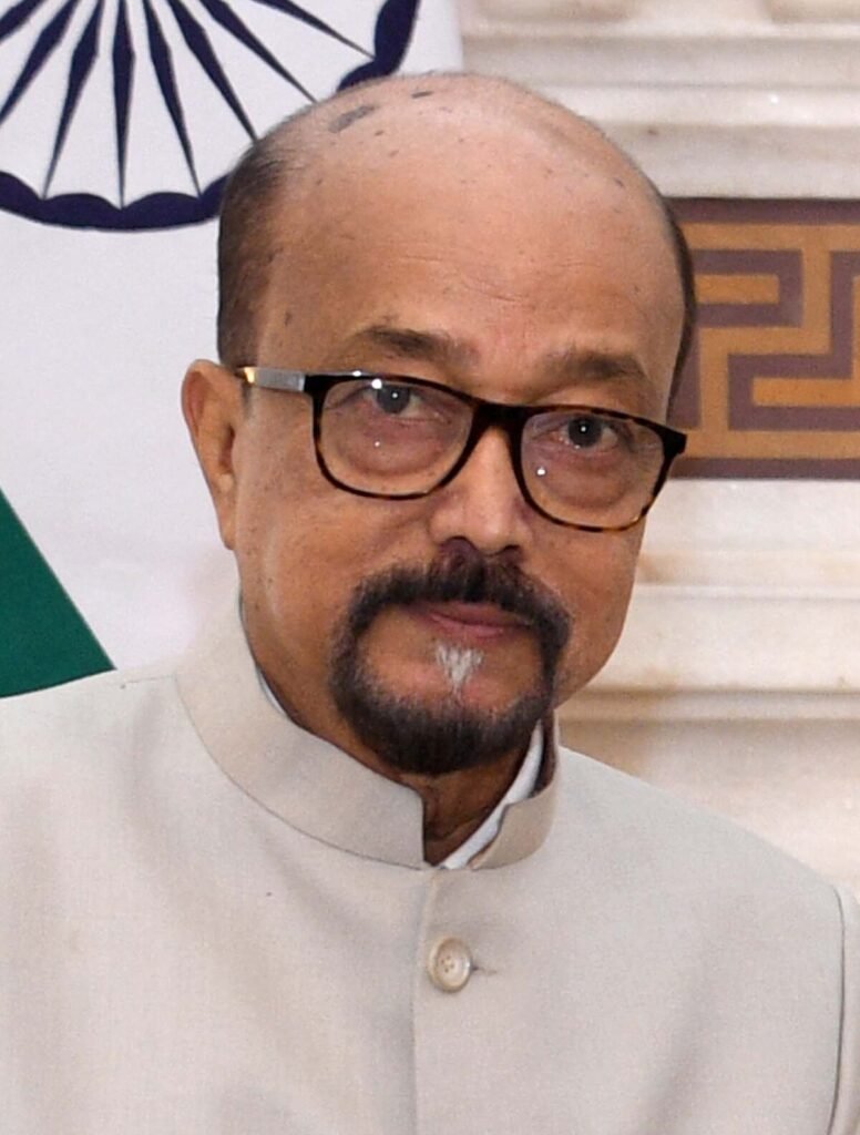 राज्यपाल डेका ने Space से लौटने पर शुक्ला को दी बधाई