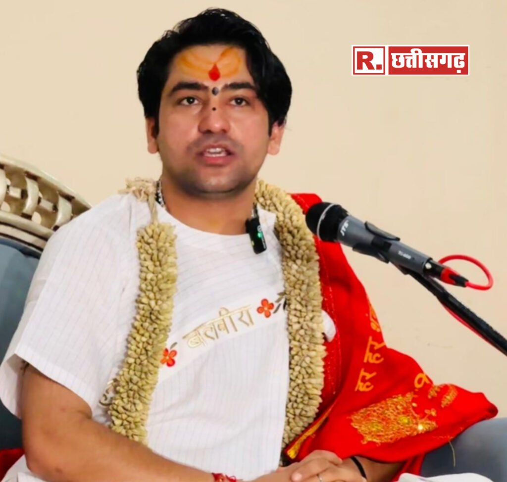 हिन्दुओं को गुलामी की आदत लग चुकी है, बार बार जगाना पड़ता है: पंडित धीरेंद्र शास्त्री