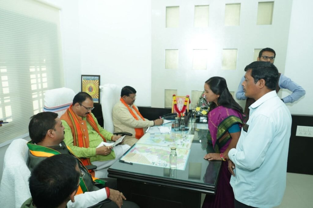 सहयोग केन्द्र के माध्यम से कार्यकर्ताओं के आवेदनों का हो रहा निराकरण