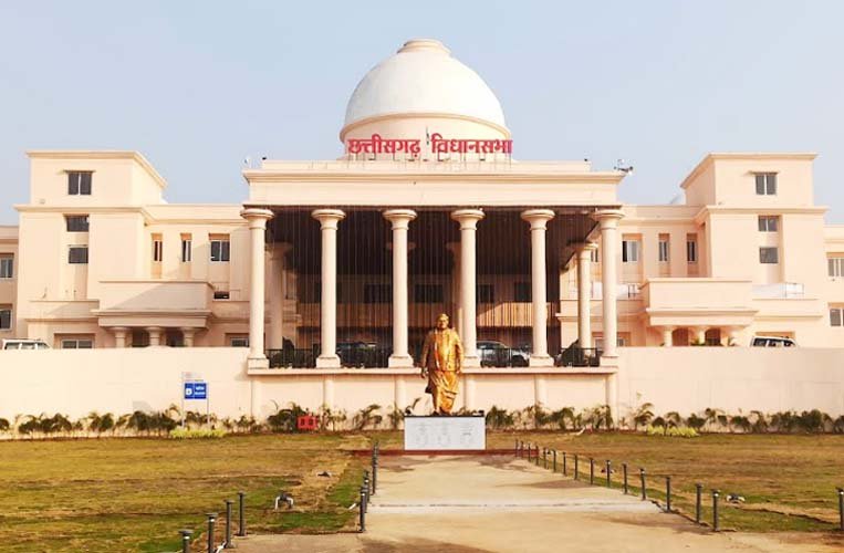 बजट सत्र: LPG सिलेंडर की कमी का मुद्दा सदन में गूंजा और विपक्ष ने किया हंगामा