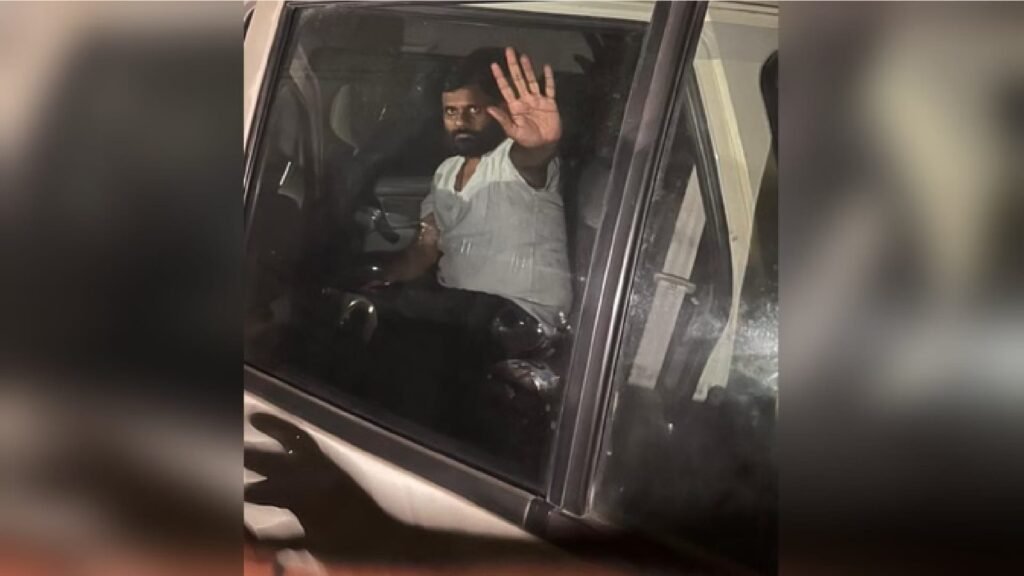 सोशल मीडिया आपत्तिजनक पोस्ट ,कांग्रेस नेता विनोद तिवारी गिरफ्तार…जाने पूरा मामला!