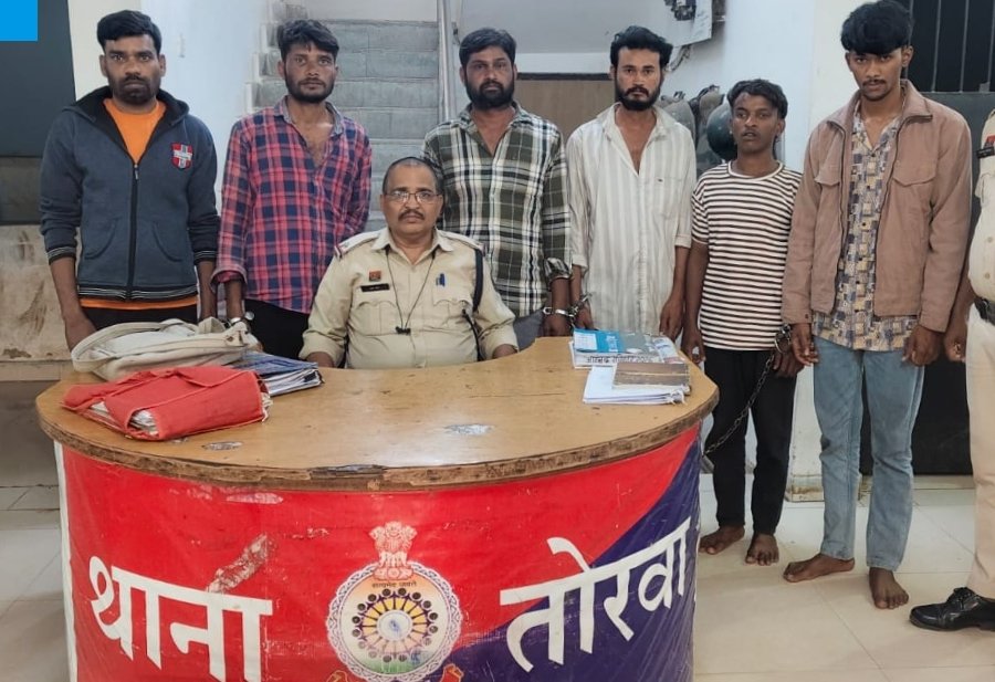 बीच सड़क गुंडागर्दी, 3 बदमाश गिरफ्तार